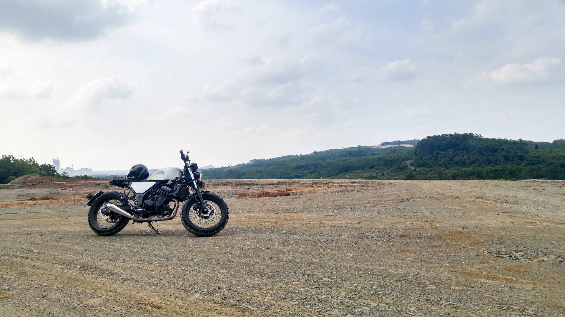 The bike, somewhere outside Jakarta The bike, somewhere outside Jakarta